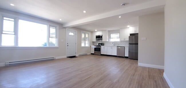 Photo - 368 Dufferin Av Unit A