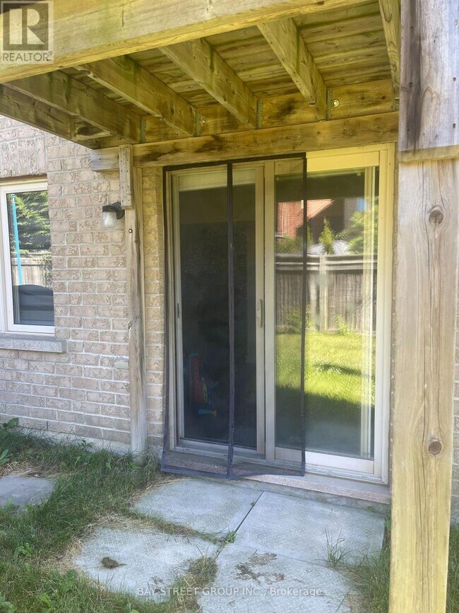 Photo - 43 Philips View Cres