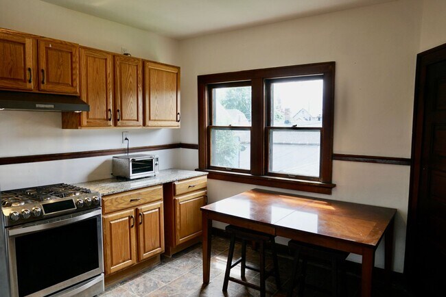 Building Photo - 2519 W Cherry St Unit 2521 W Cherry St Rental