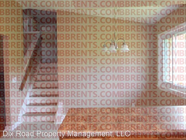 Photo - 3 br, 2.5 bath House - 5 Barbara Avenue,