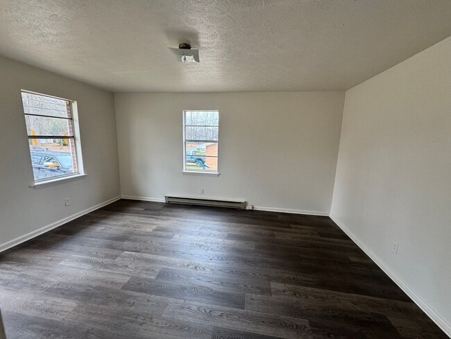 Photo - 126 Woodland Ave Unit B