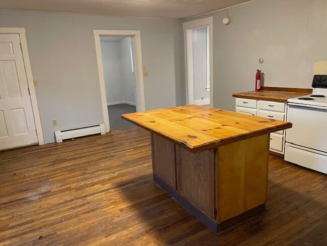 Photo - 18 Central St Unit 3