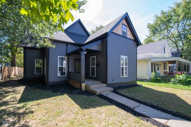 Photo - 817 W 5th St