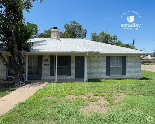 Building Photo - 4404A Briar Clif Rd Rental