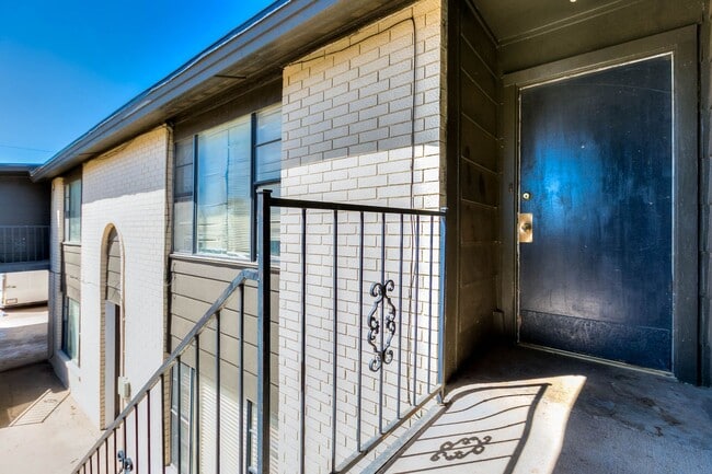 Photo - 1427 Austin St Apartment Unit 1427 Austin