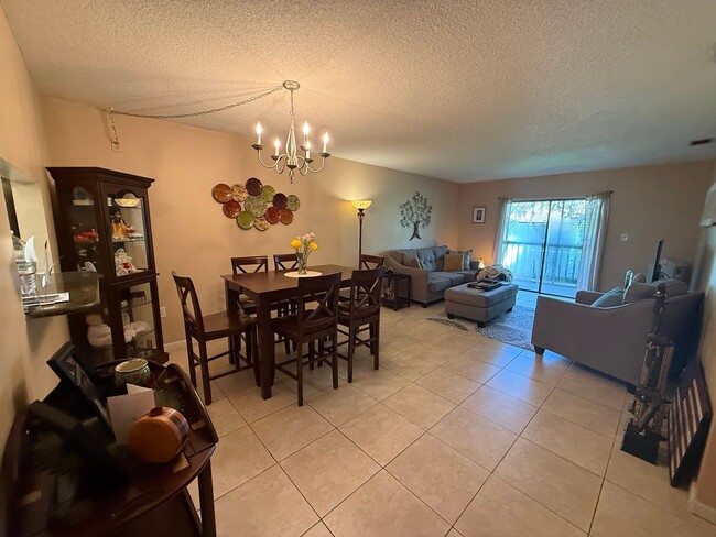 3701 Champagne Dr
