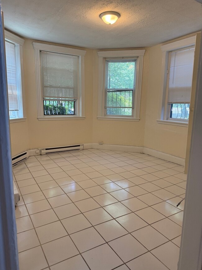Photo - 382 Riverway St Unit 3