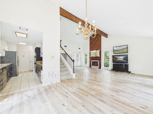 Photo - 604 Briargate Cir
