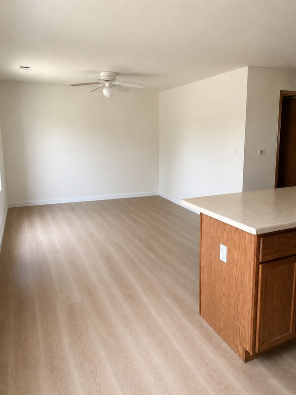Photo - 215 Jewel Dr