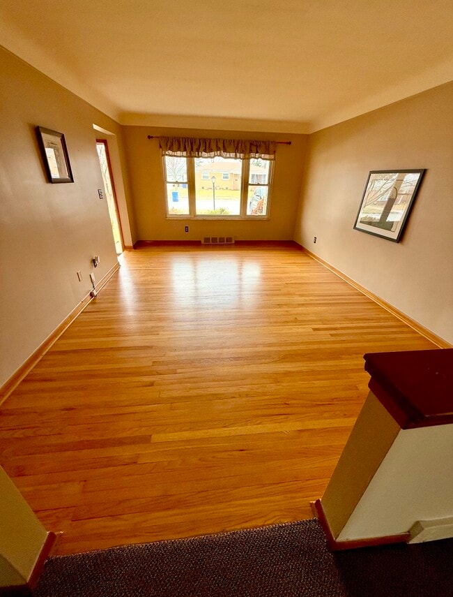 Photo - 12237 Champaign Ave