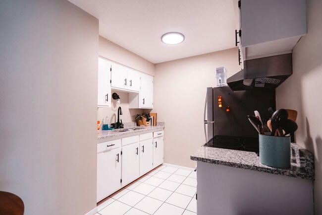 Photo - 535 Madison St