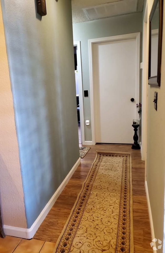 Building Photo - 1361 W Folley St Rental