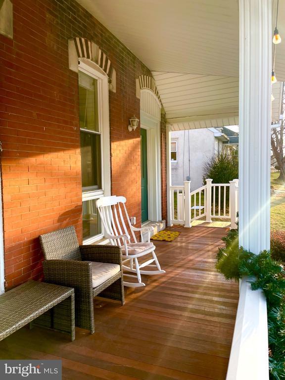 Photo - 326 Walnut St