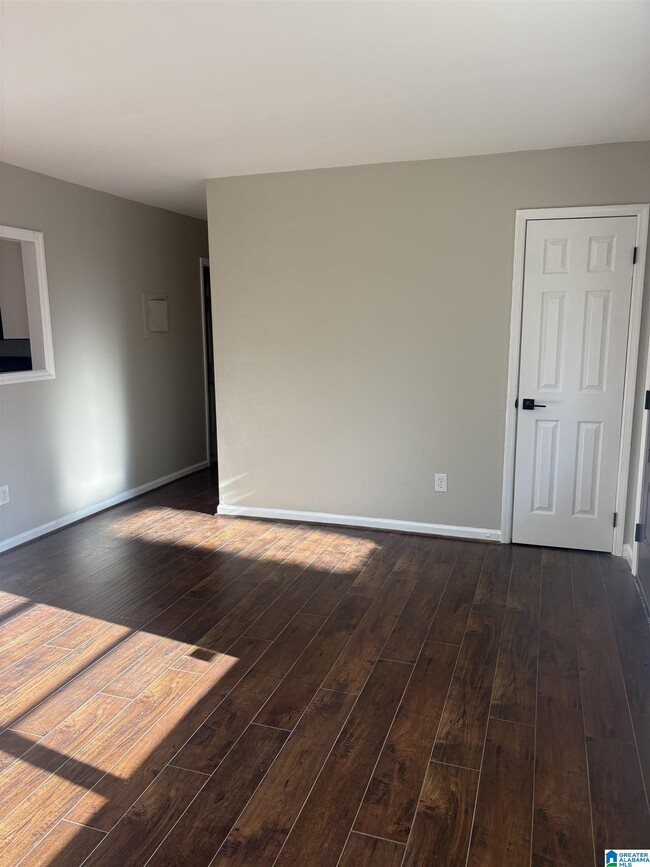 Photo - 8227 Country Cir