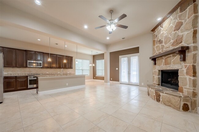 Photo - 16811 Kilgarth Dr