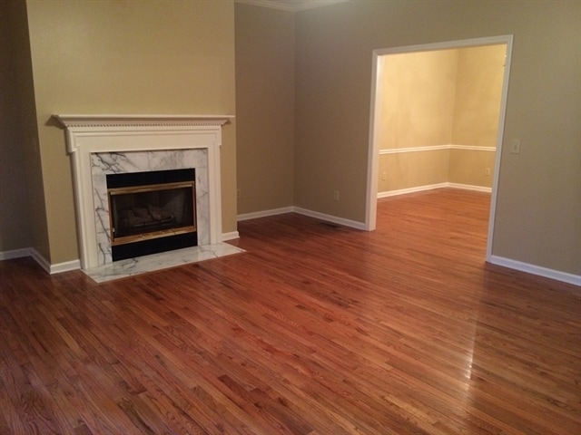 Photo - 1216 Buckingham Cir