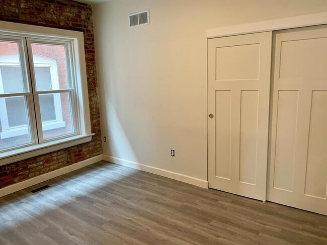 Photo - 1420 Union Blvd