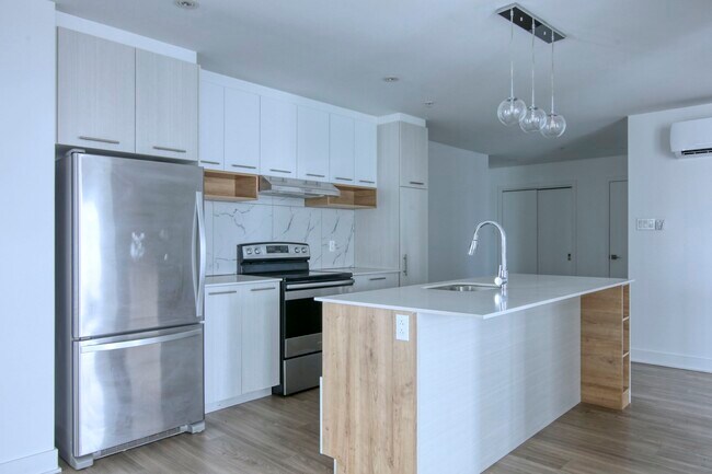 Photo - 9675 Av. Papineau Unit 402