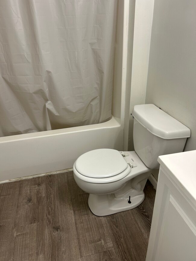 Photo - 409 Brook Ave