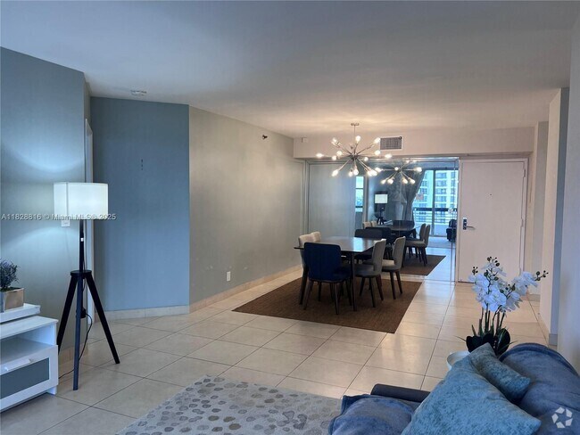 Building Photo - 3600 Mystic Pointe Dr Unit 1510 Rental