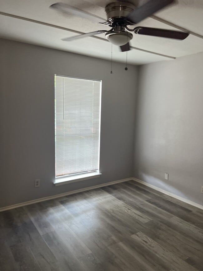 Photo - 6200 W Tidwell Rd