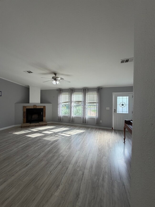 311 E Castleshoals Dr