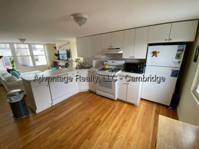 91 5th St Unit 2