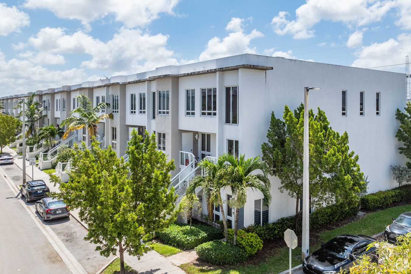 6322 NW 104th Path - Landmark at Doral Apartments