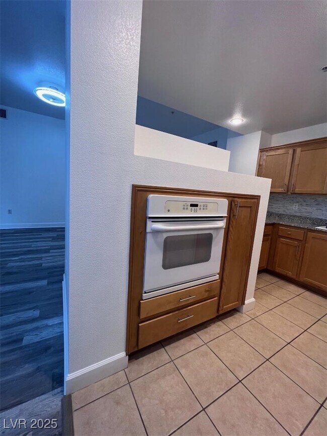 Photo - 75 E Agate Ave Unit 209