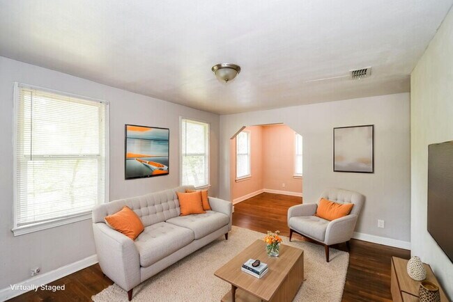 Photo - 2448 Ellington Ave