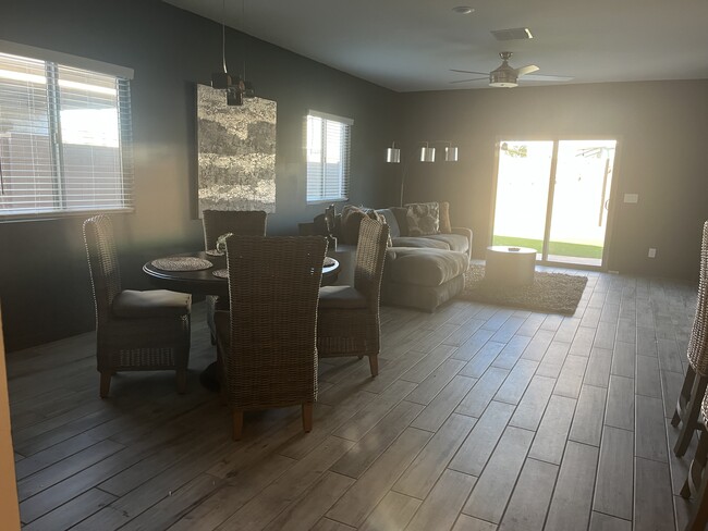 Photo - 2764 E Sequoia Dr