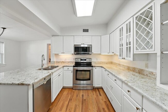 Photo - 1641 Chestnut Ave