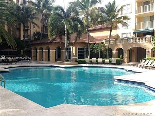 Building Photo - 19501 E Country Club Dr Unit 104 Rental