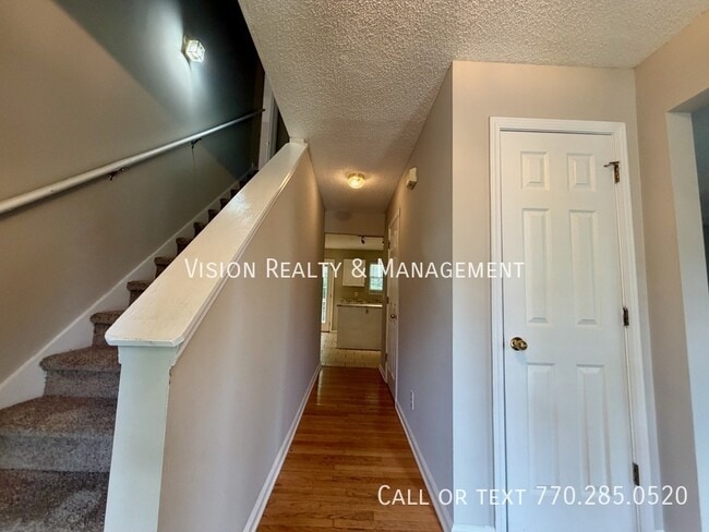Photo - 229 Bainbridge Cir