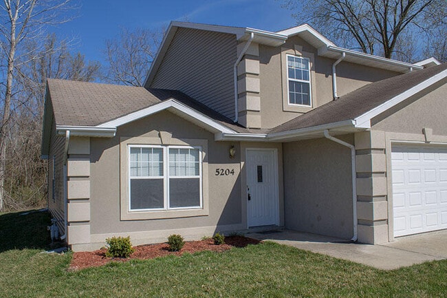 Photo - 5204 Tessa Way