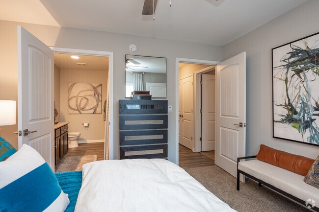 2BR, 2BA - 1,035SF w/Sunroom - Master Bedroom