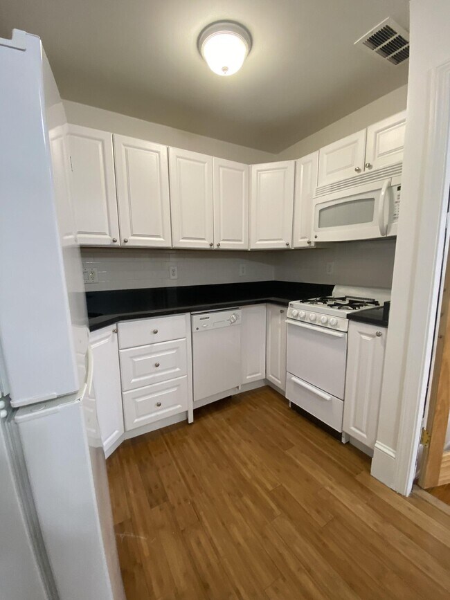 Building Photo - 171 Massachusetts Ave Rental