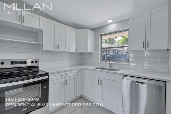 Photo - 325 Capri Blvd Unit 325 Capri Boulevard, Apt. 4