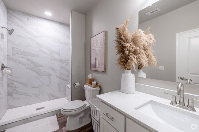 2BR, 2BA - 1,282SF - Primary Bathroom