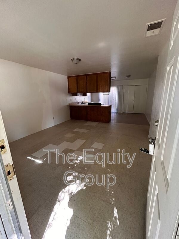 Photo - 1228 Jones St