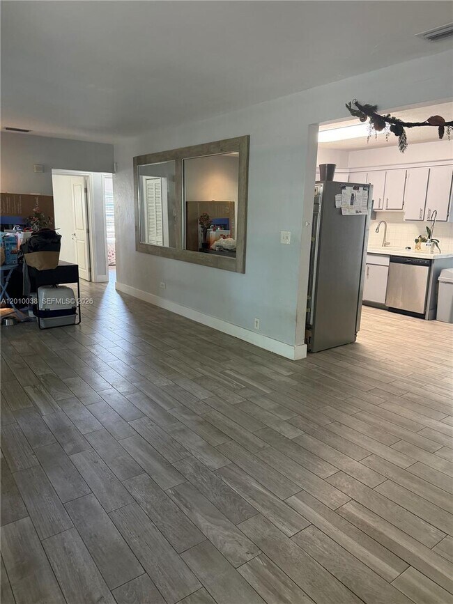 Photo - 1140 Wren Ave