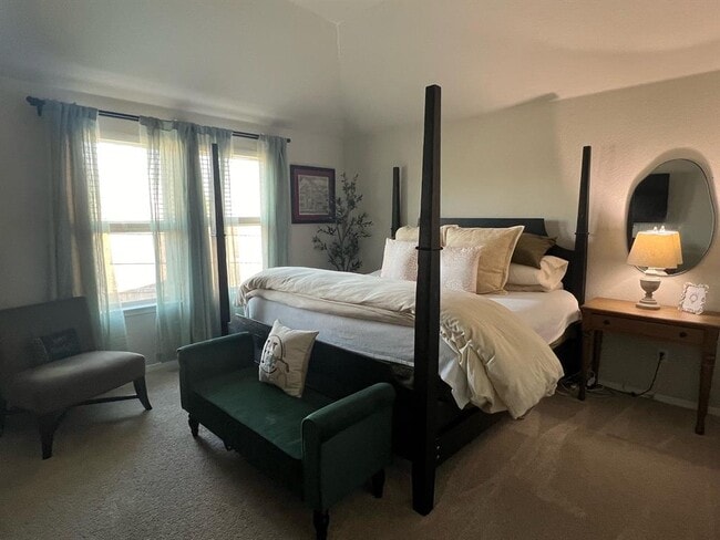 Photo - 225 Graver St