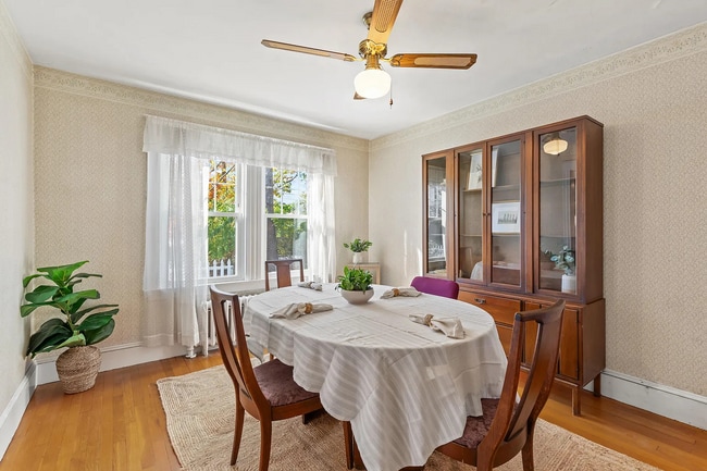 Photo - 12 Lawrence Ave