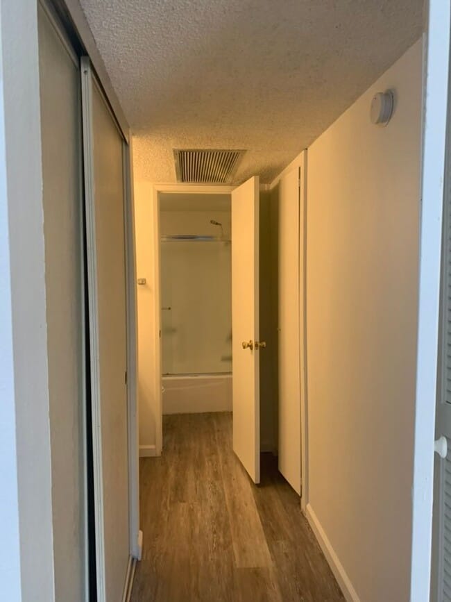 Photo - Centrally Located Studio Spacious Studio