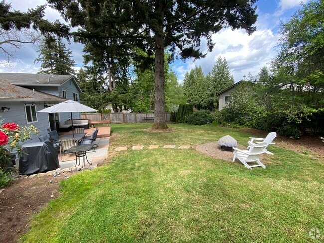 Building Photo - 10170 SW 72nd Ave Rental