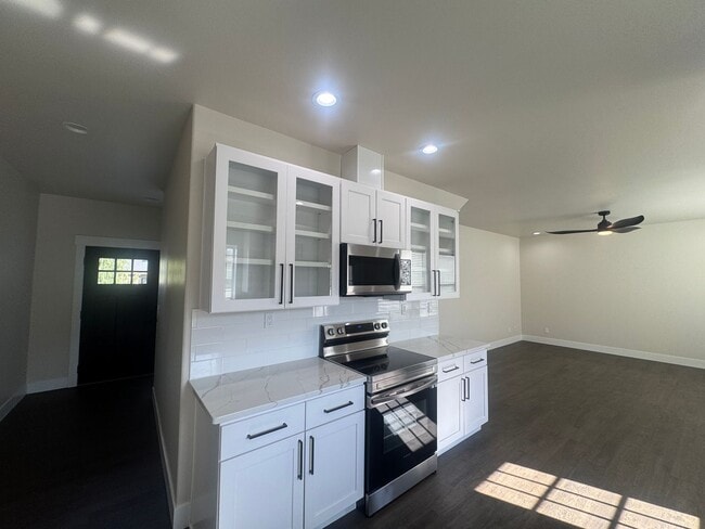 B1502 - B1502 Apartment Unit 2