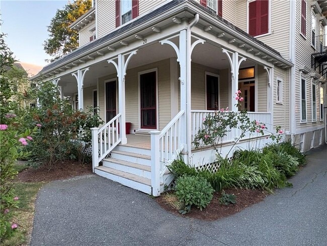 Photo - 20 Greenough Pl