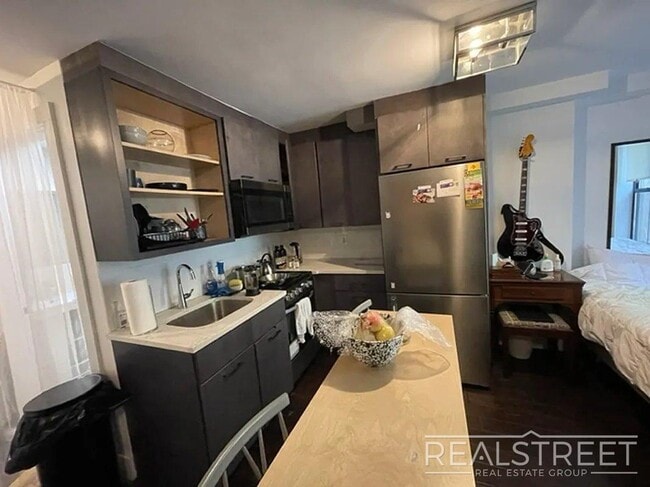 Photo - Quincy Street Unidad 1R