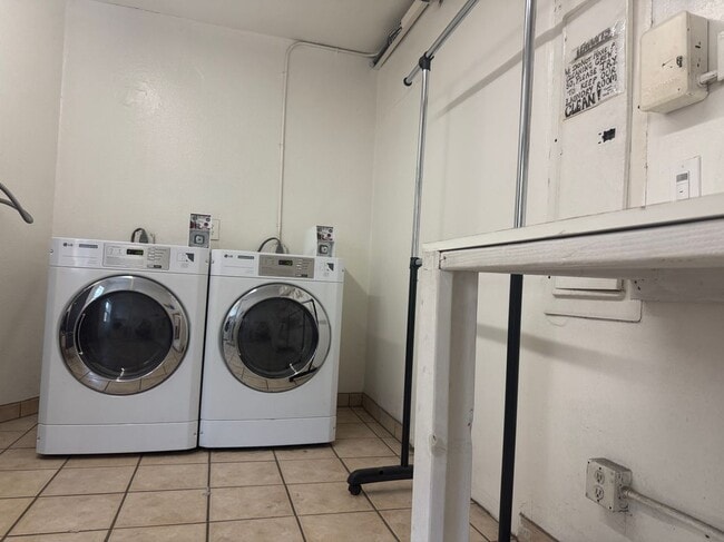 Photo - 1816 N Gramercy Pl Unit 405