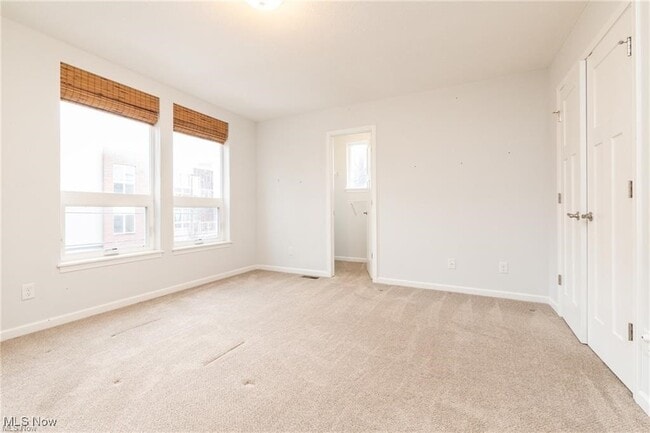 Building Photo - 1455 W 32nd St Rental
